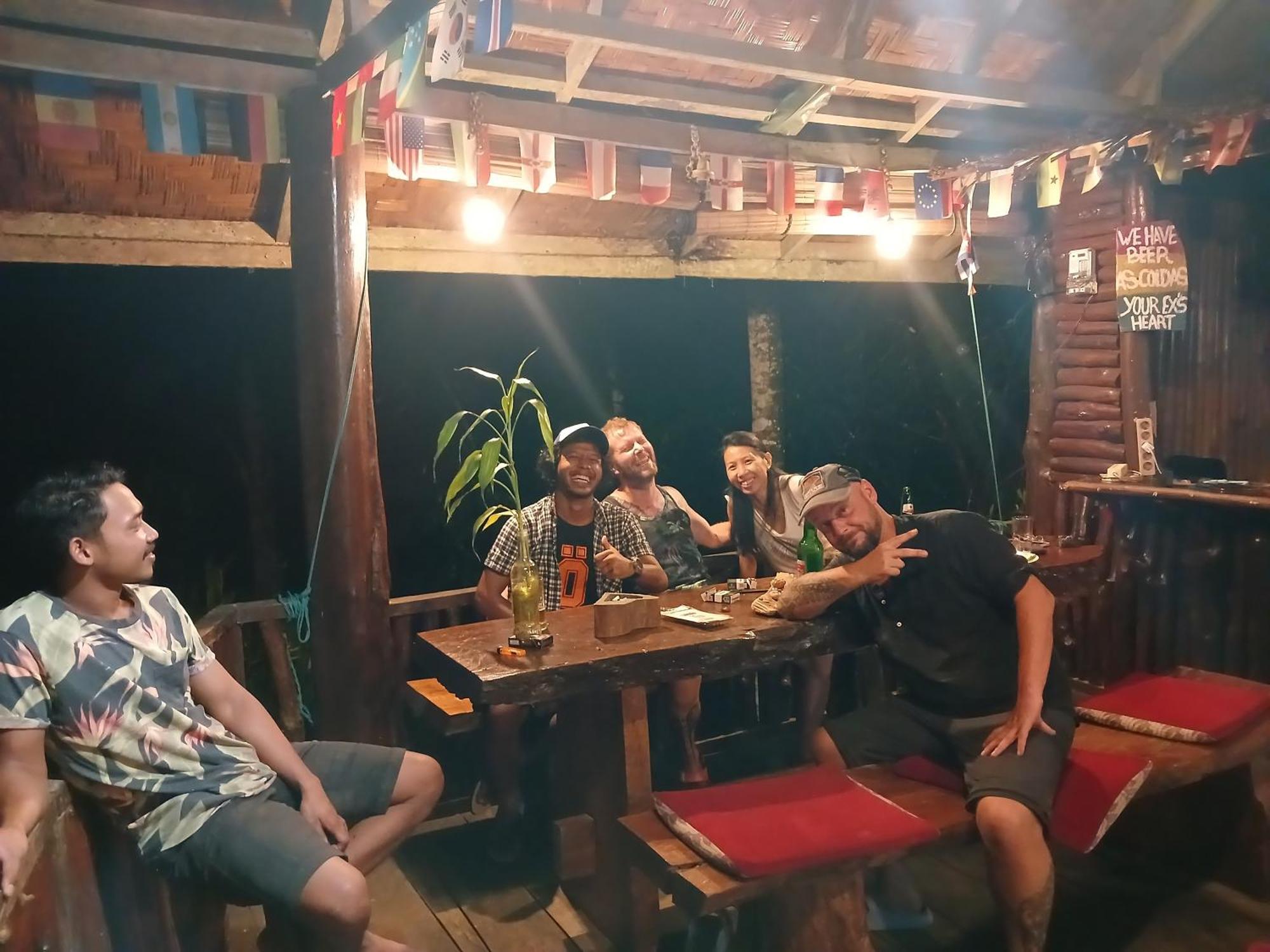 Batu Kapal Guest House & Jungle Trekking Bukit Lawang Zewnętrze zdjęcie