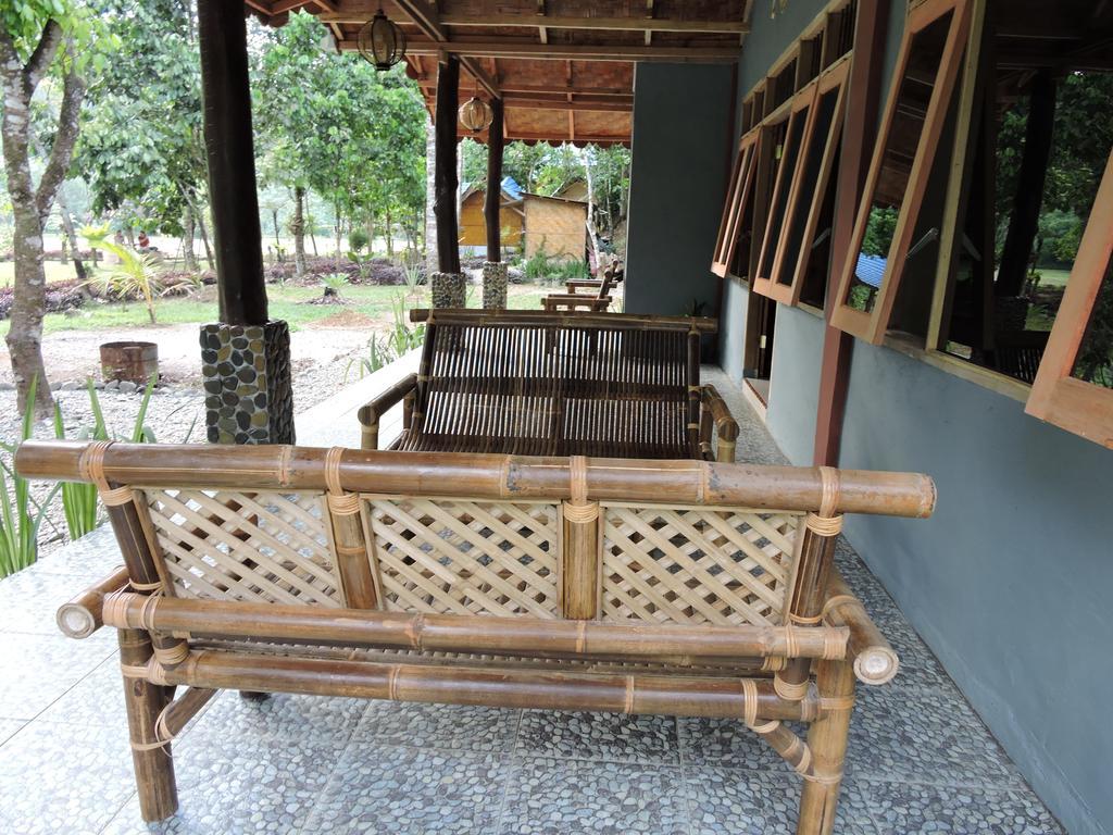 Batu Kapal Guest House & Jungle Trekking Bukit Lawang Zewnętrze zdjęcie