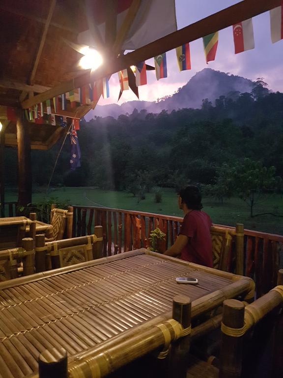 Batu Kapal Guest House & Jungle Trekking Bukit Lawang Zewnętrze zdjęcie